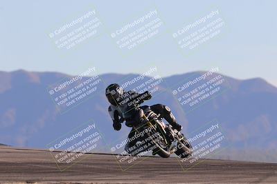 media/Nov-06-2023-Moto Forza (Mon) [[ce023d0744]]/3-Intermediate Group/Session 5 (Turn 9)/
